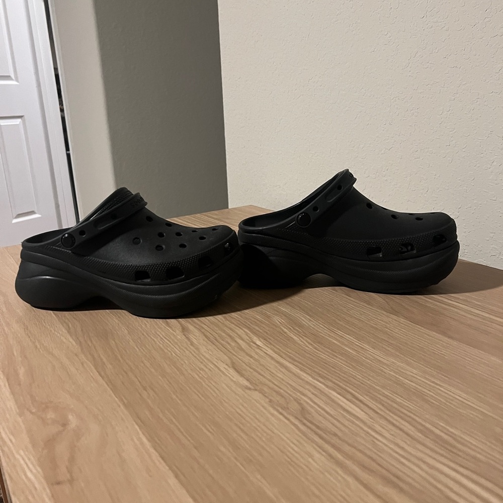 CROCS Platform Clogs in Black - Picture 4 of 6
